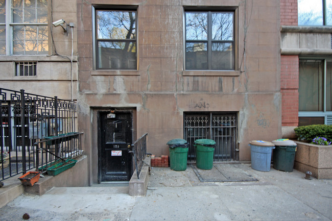 125 E 30th St in New York, NY - Building Photo - Building Photo