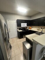 5919 Allison Rd in Houston, TX - Building Photo