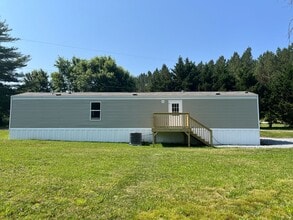 103 Kern Ct in Lawndale, NC - Building Photo - Building Photo