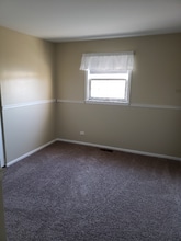 2146 Rugen Rd in Glenview, IL - Building Photo - Building Photo