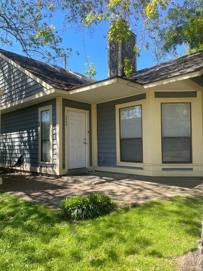 5595 Downing St in Alexandria, LA - Building Photo - Building Photo