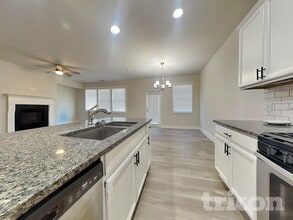 1012 Candela Ln in Smyrna, GA - Building Photo - Building Photo