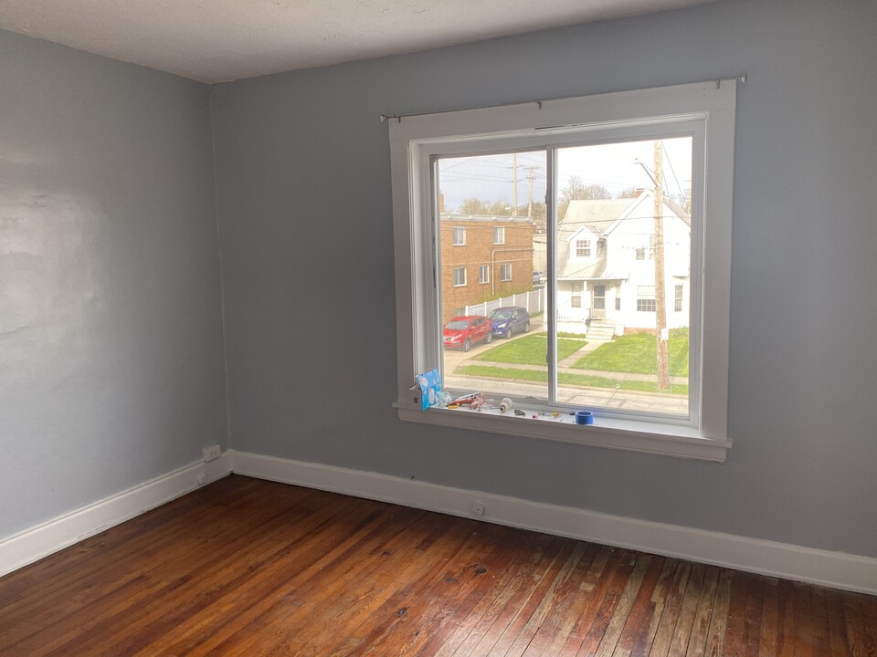 1299 Hird Ave in Lakewood, OH - Building Photo
