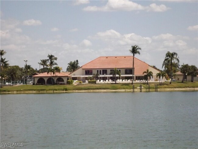 11941 Caraway Ln in Ft. Myers, FL - Foto de edificio - Building Photo