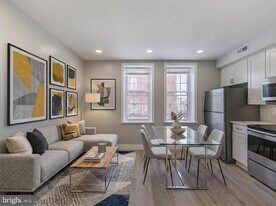 672 N 19th St in Philadelphia, PA - Building Photo