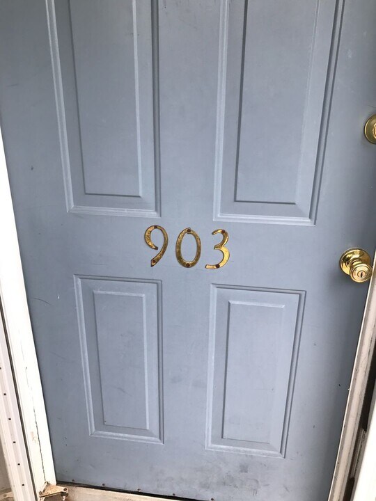 903 Christopher Dr in Wyomissing, PA - Building Photo