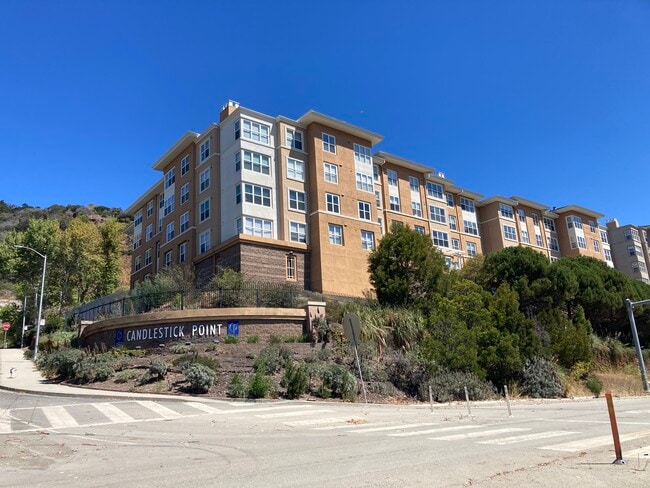 1 Crescent Way, Unit 1316 in San Francisco, CA - Building Photo - Building Photo