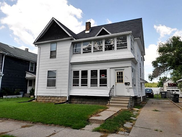 425 3rd St in Toledo, OH - Building Photo