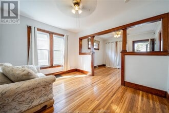552 Elm Ave in Windsor, ON - Building Photo - Building Photo