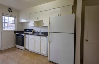 1829 E Belvedere Ave-Unit -Unit 1 in Baltimore, MD - Building Photo - Building Photo