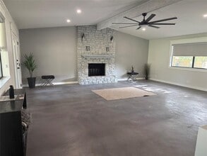 105 Southern Spur in Horseshoe Bay, TX - Building Photo - Building Photo