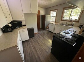 563 Rellim Dr in Kent, OH - Building Photo - Building Photo