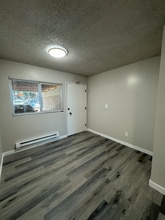 308 Summit Ave N in Kent, WA - Foto de edificio - Building Photo