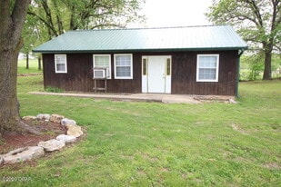 17254 Hwy CC in Neosho, MO - Building Photo