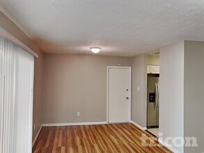 2704 Mnr Hl Dr in Brandon, FL - Building Photo - Building Photo