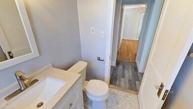 75 Forest Hills St, Unit 3 in Boston, MA - Building Photo - Building Photo