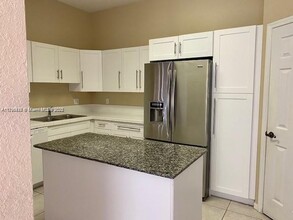 1953 SE 24th Ave in Homestead, FL - Building Photo - Building Photo