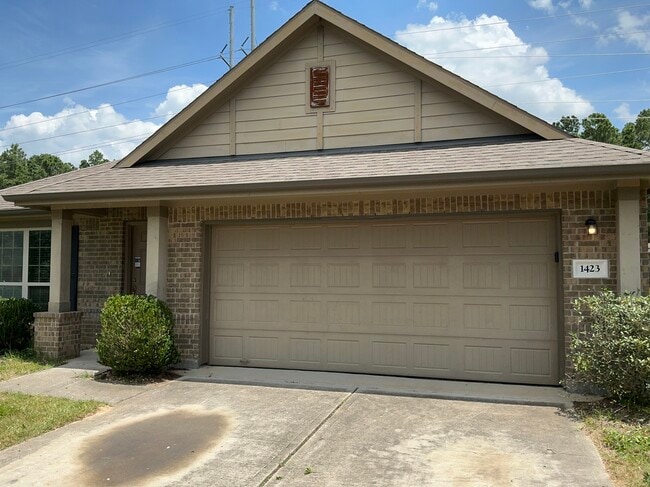 property at 1423 Apple Orchard Trail