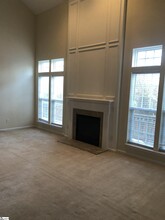 1206 Carriage Park Cir in Greer, SC - Building Photo - Building Photo