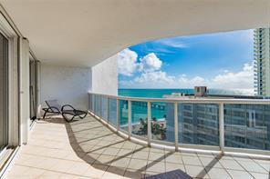 16829 Collins Ave in Sunny Isles Beach, FL - Building Photo - Building Photo