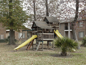 Westport Village in Port Allen, LA - Foto de edificio - Building Photo