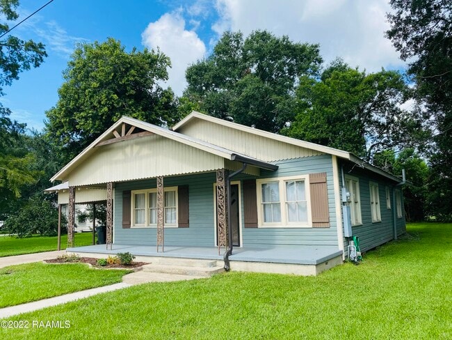 property at 306 S Lee Ave