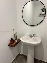 4343 Hammock Grove Dr in Greenacres, FL - Foto de edificio - Building Photo