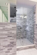 52 Barrow St, Unit 1D in New York, NY - Building Photo - Building Photo