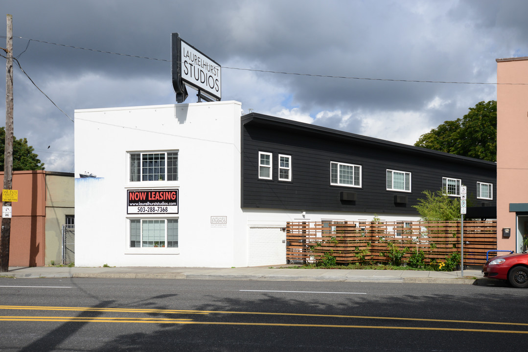 Laurelhurst Studios in Portland, OR - Foto de edificio