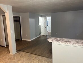 13 Sutton Ave, Unit 3 in Oxford, MA - Building Photo - Building Photo