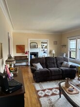 2627 Colchester Rd, Unit 2 in Cleveland Heights, OH - Building Photo - Building Photo
