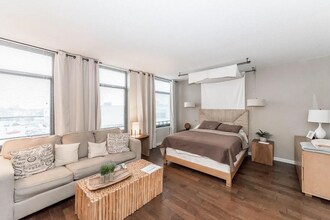 350 N Desplaines St in Chicago, IL - Building Photo - Building Photo