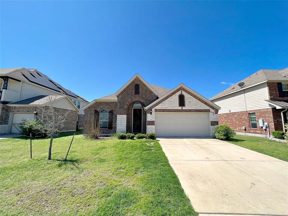 709 N Emory Cove in Hutto, TX - Building Photo