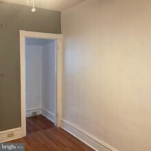 1115 W Wyoming Ave in Philadelphia, PA - Building Photo - Building Photo