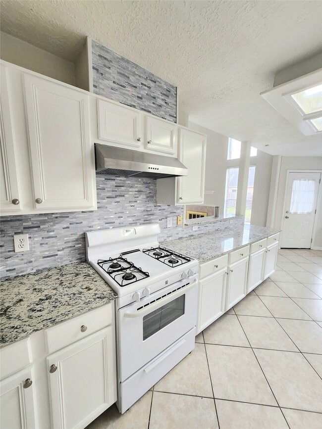 14335 Berrington Dr