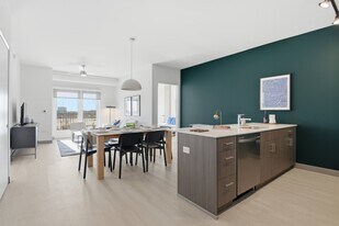 Arbor House in Arlington Heights, IL - Building Photo