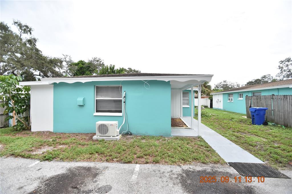 403 Milwaukee Ave in Dunedin, FL - Building Photo