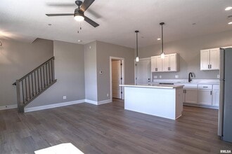 1008 S 4th St in Clinton, IA - Building Photo - Building Photo