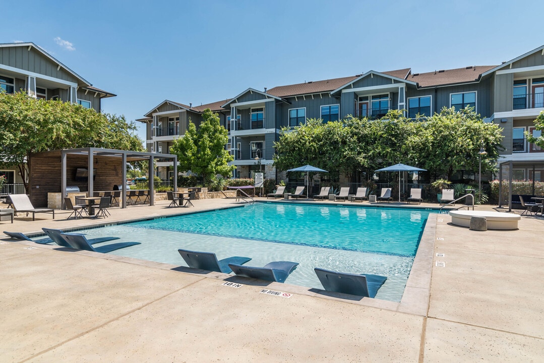 Landing at Double Creek in Austin, TX - Building Photo