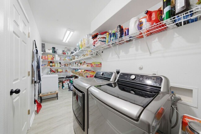 3914 Bear Oak Path in San Antonio, TX - Building Photo - Building Photo