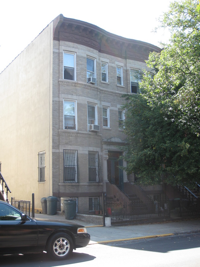 352 11th St in Brooklyn, NY - Building Photo - Building Photo