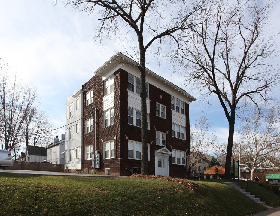 Terrace Park Apartments in Kansas City, MO - Building Photo