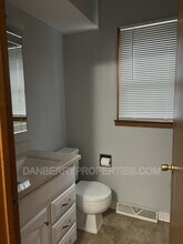 4126 Newcastle Dr in Sylvania, OH - Building Photo - Building Photo