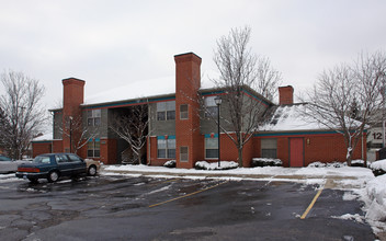 Carriage Town Square Apartments in Flint, MI - Foto de edificio - Building Photo