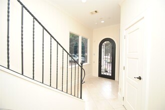 302 Calle Sevilla Pl in Houston, TX - Building Photo - Building Photo