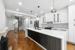 105 St Felix St, Unit 1 in Brooklyn, NY - Building Photo