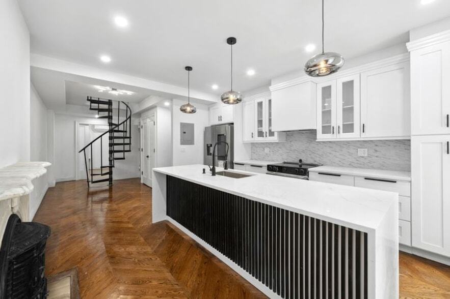 105 St Felix St, Unit 1 in Brooklyn, NY - Building Photo