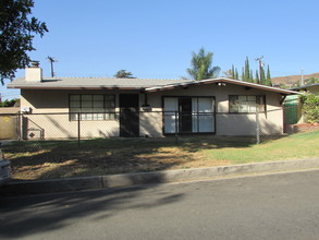 12109 HOWARD DUPLEX in Whittier, CA - Building Photo - Building Photo