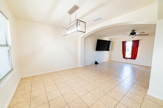 2021 Port Louisiana Dr in Laredo, TX - Building Photo - Building Photo