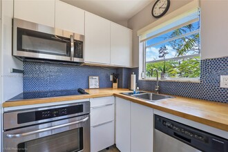851 Meridian Ave in Miami Beach, FL - Foto de edificio - Building Photo